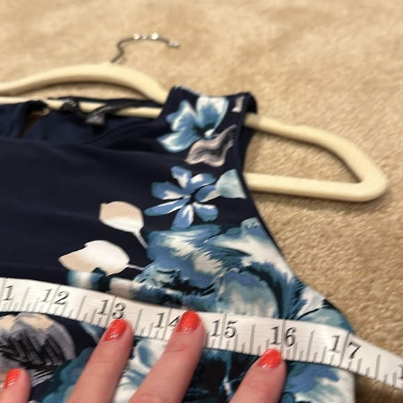 WHBM navy blue floral reversible dress in great condition!​​​​​ - Picture 2 of 9